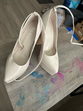 Miss Lola Patent Pointed-Toe Ankle Strap Pumps in Cream
